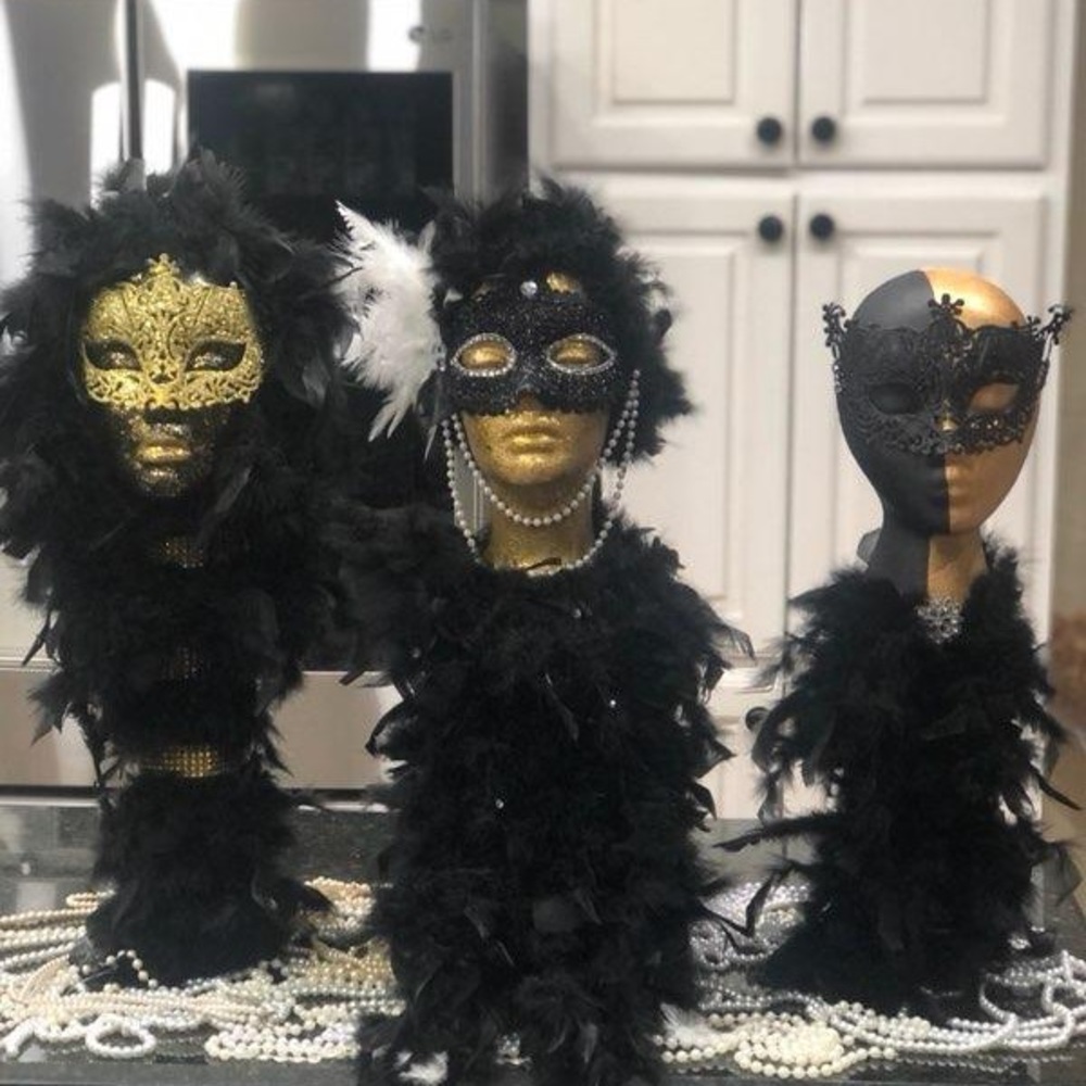 2 Masquerade mannequin head $45 each / total $90